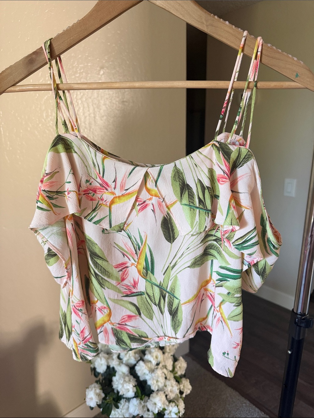 Zara White Tropical Off-Shoulder Floral Crop TopRuffle Size M - Picture 4 of 5